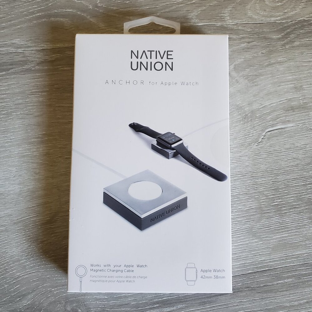 NWT ANCHOR – Charging Pad for Apple Watch by Native Union